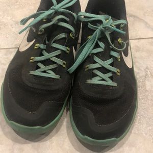 Women’s Nike metcons